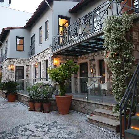 Apartment Magnificent Flat With Patio Near Hadrian's Gate