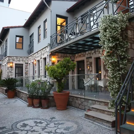Apartment Magnificent Flat With Patio Near Hadrian's Gate