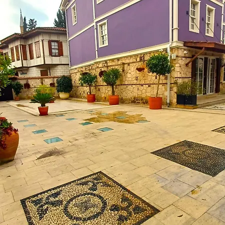 Magnificent Flat With Patio Near Hadrian's Gate Διαμέρισμα *